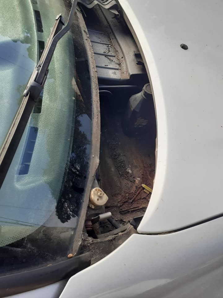 Morador do centro de Embu das Artes tem carro roubado com pertences subtraídos